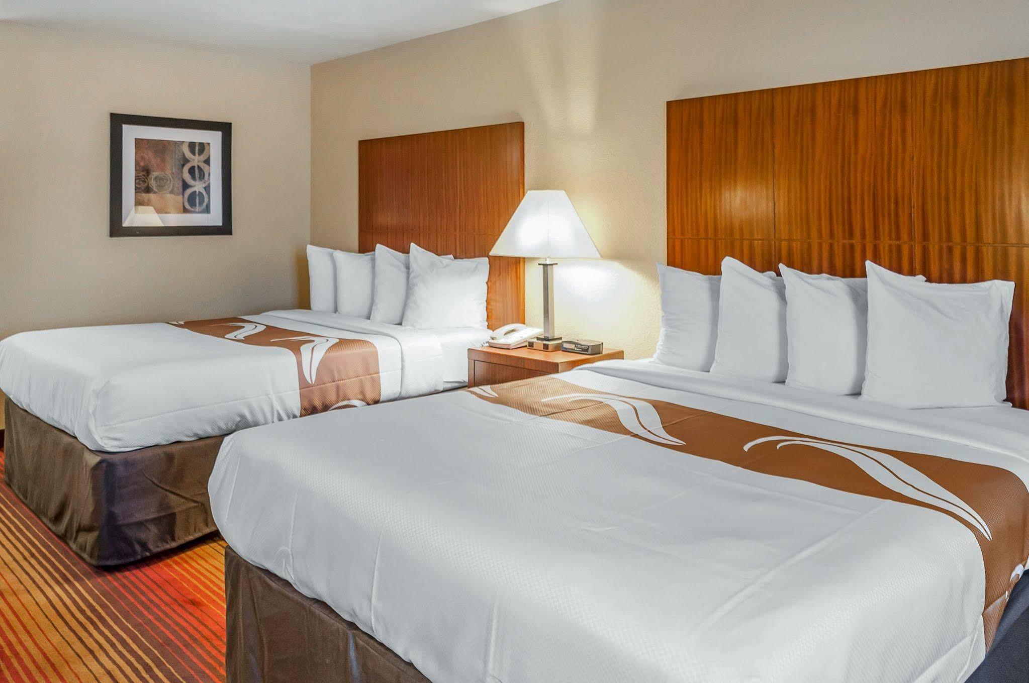 Quality Inn & Suites Albuquerque West Экстерьер фото