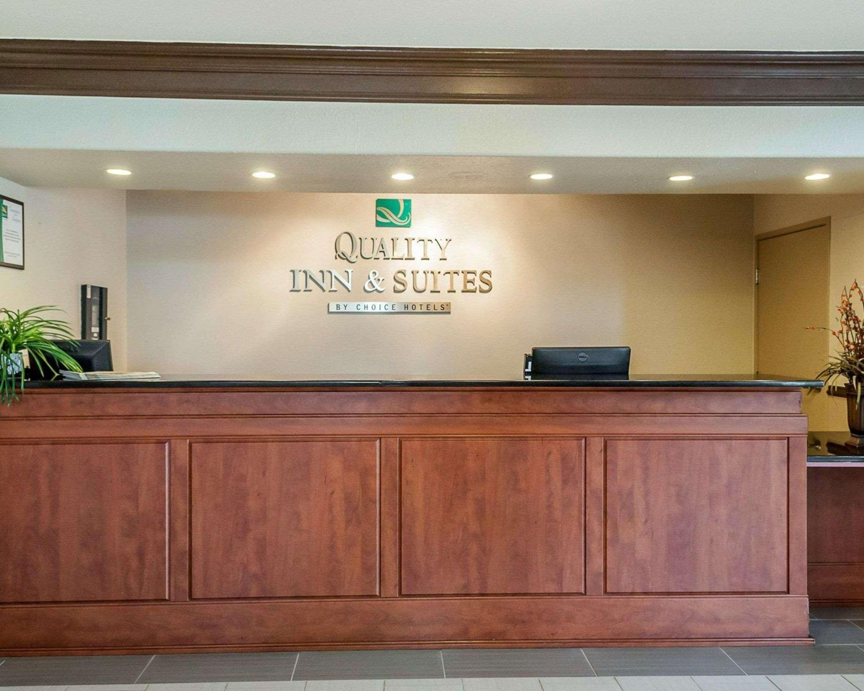 Quality Inn & Suites Albuquerque West Экстерьер фото