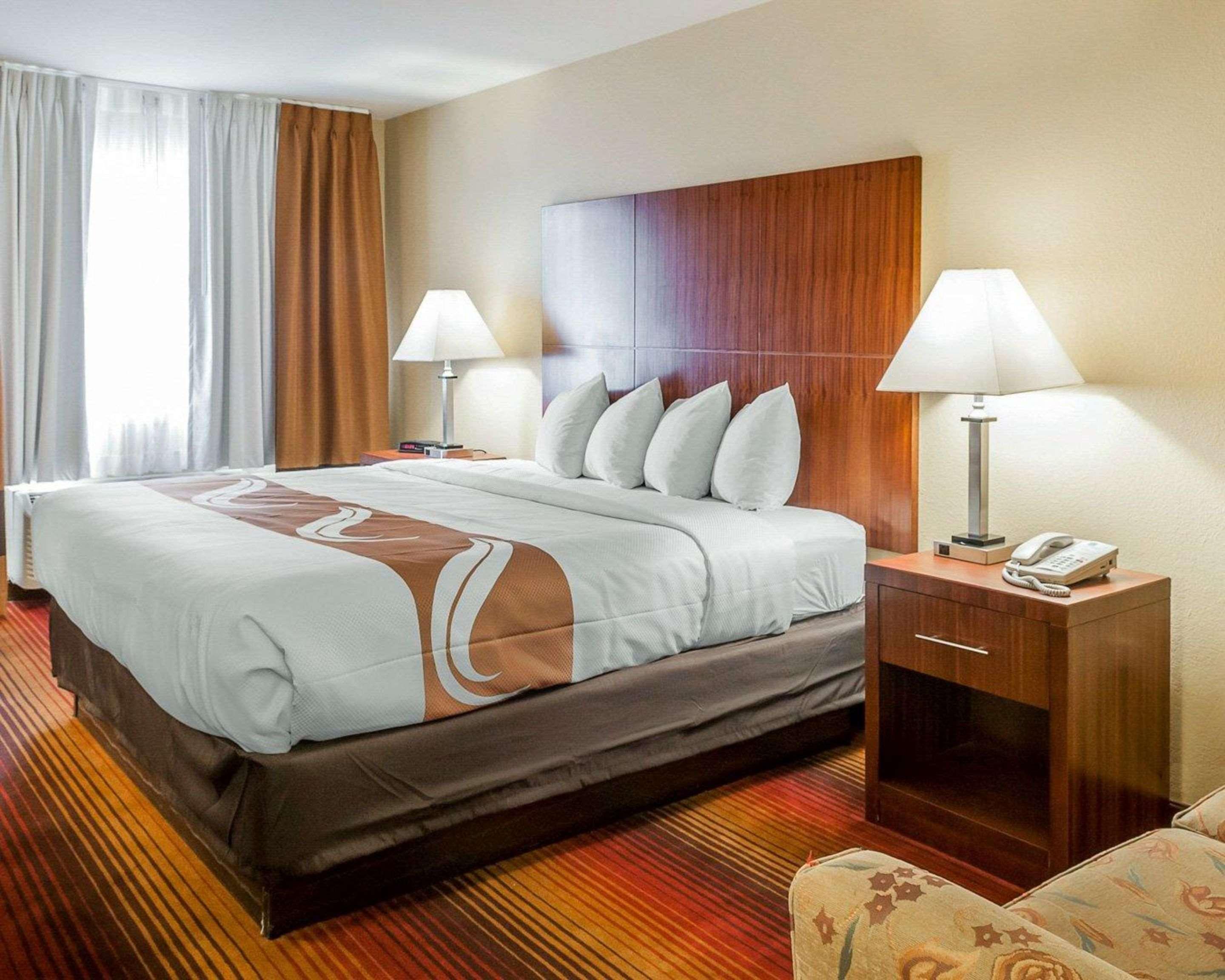 Quality Inn & Suites Albuquerque West Экстерьер фото