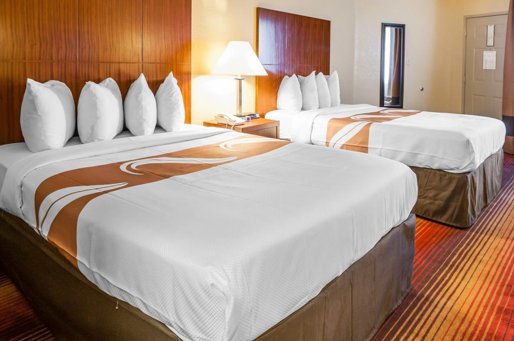 Quality Inn & Suites Albuquerque West Экстерьер фото